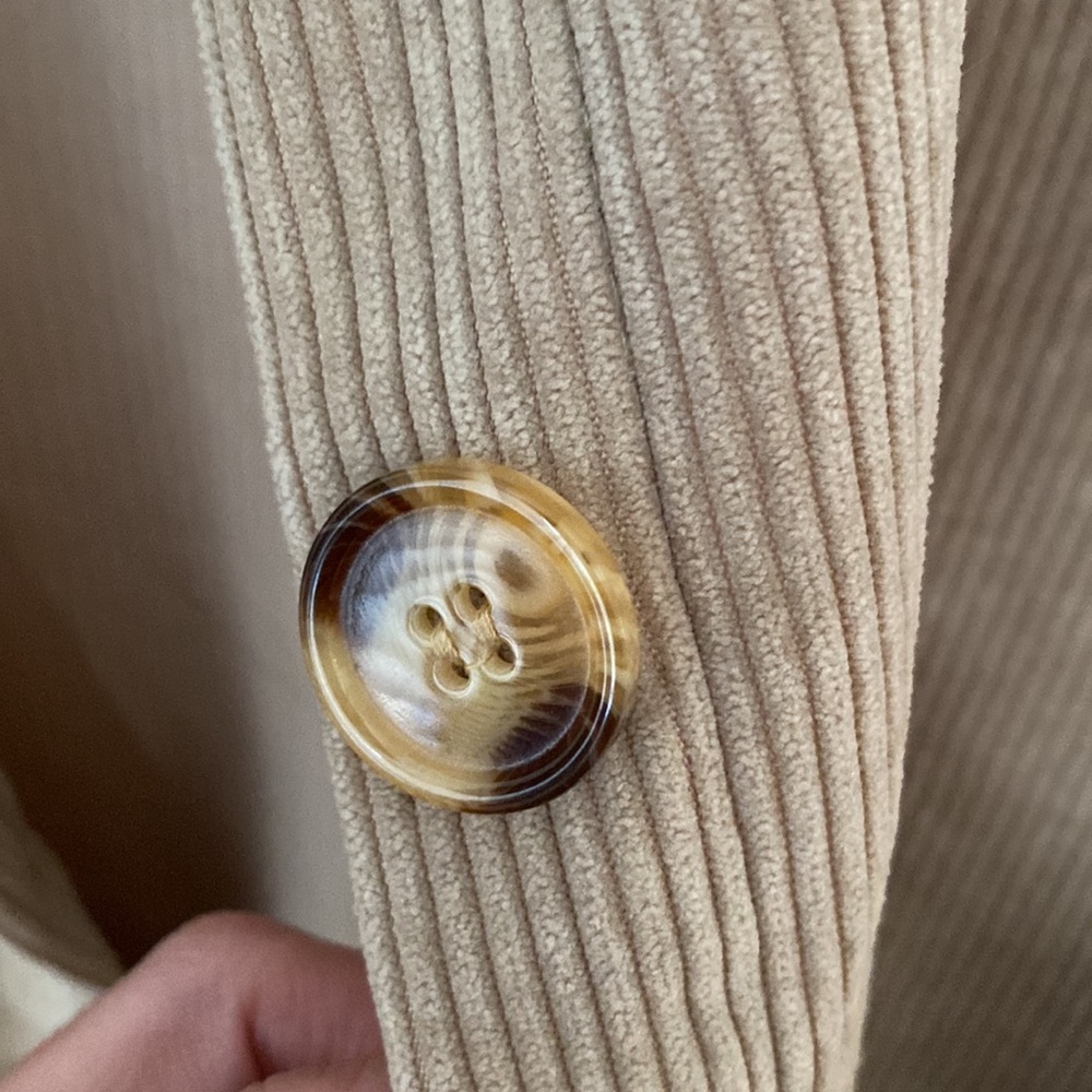 Button up - Picture 4 of 4